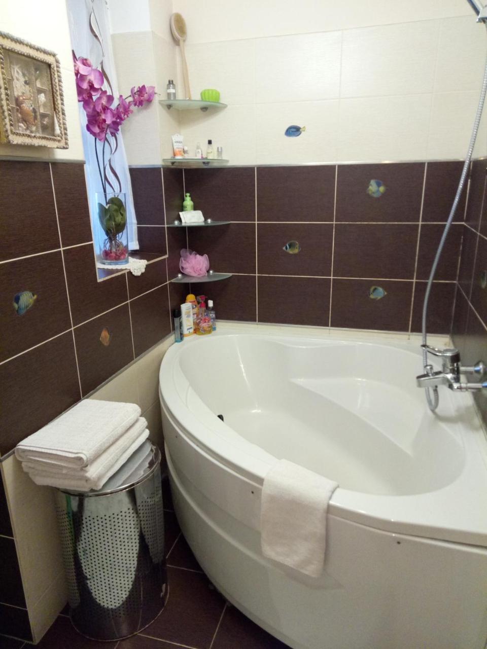 Apart Club Kosmo Apartment แชร์นิฟซี ภายนอก รูปภาพ